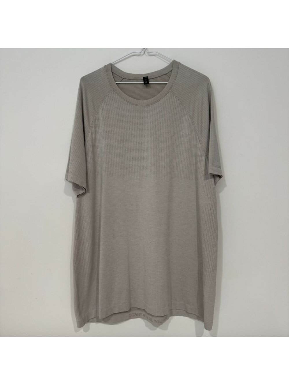 Lululemon Metal Vent Tech Short-Sleeve Shirt Raw Linen / White Size 2XL